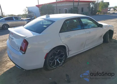 2018 Chrysler 300 из США, поврежденный, VIN 2C3CCABG0JH191053